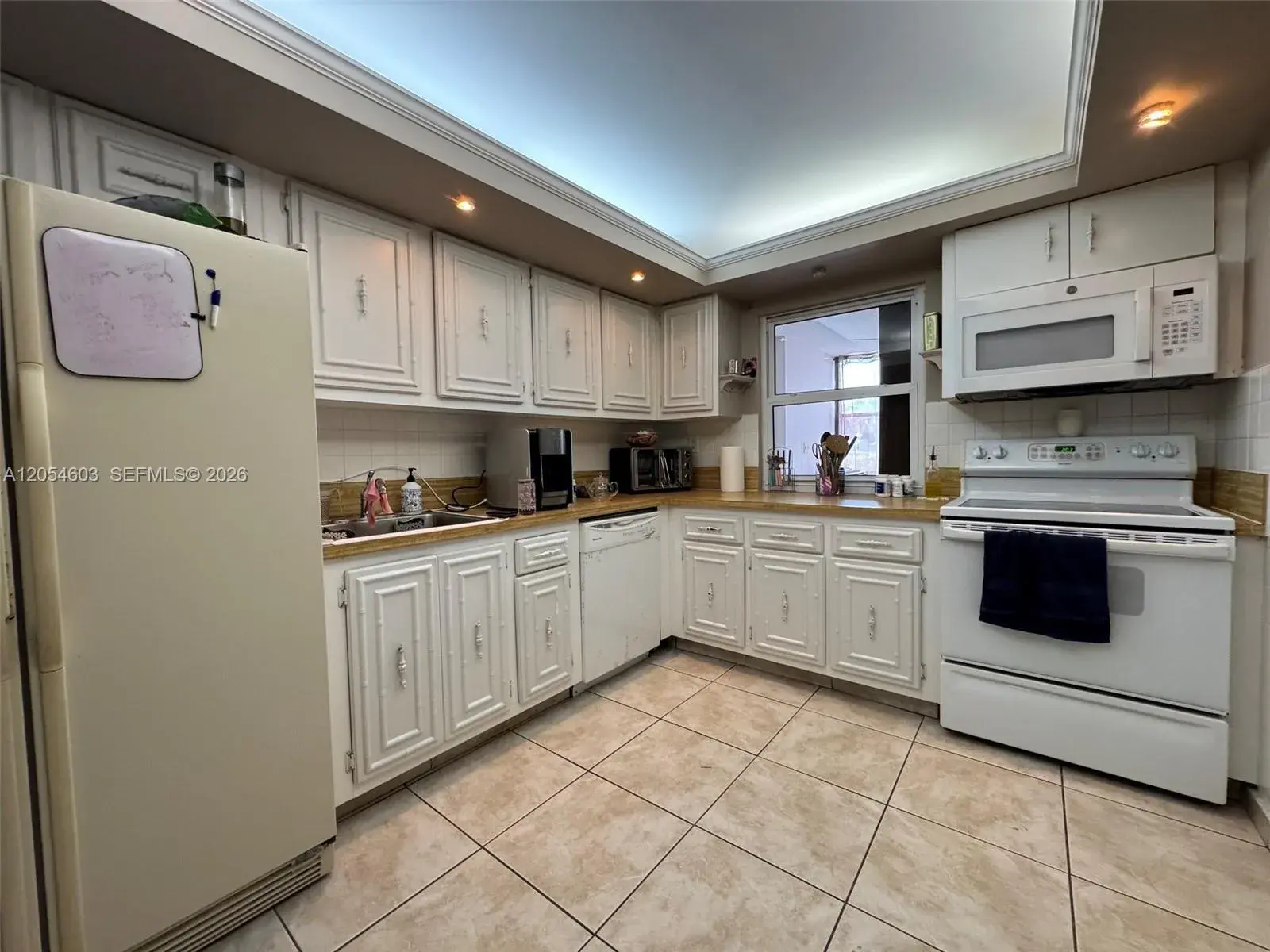 1000 Parkview Dr # 107, Hallandale Beach FL 33009