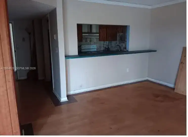 4174 Inverrary Dr # 410, Lauderhill FL 33319