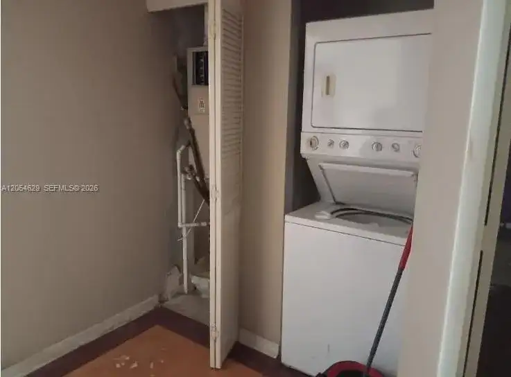 4174 Inverrary Dr # 410, Lauderhill FL 33319 photo 2