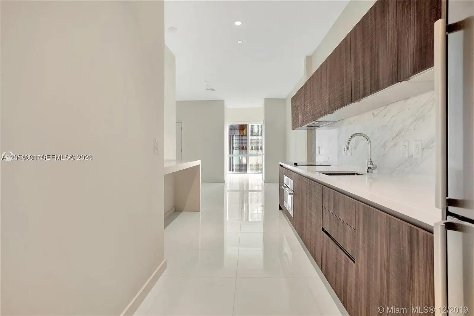 851 NE 1st Ave # 504, Miami FL 33132 photo 3