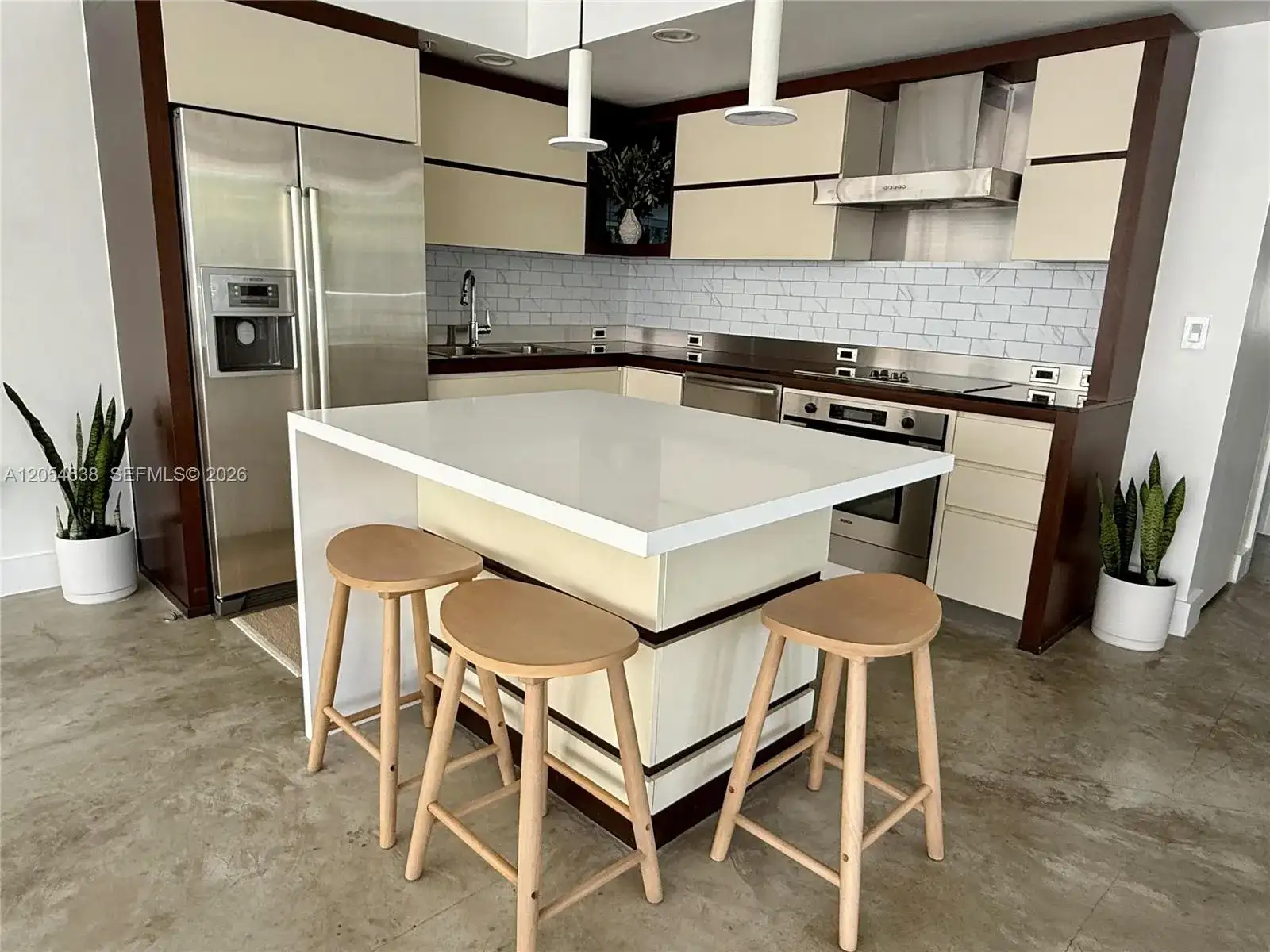 2155 Washington Ct # 210, Miami Beach FL 33139 photo 3
