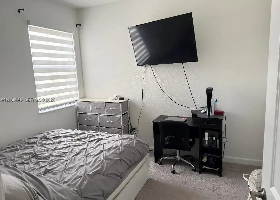9928 SW 228th Terrace, Cutler Bay FL 33190 photo 4