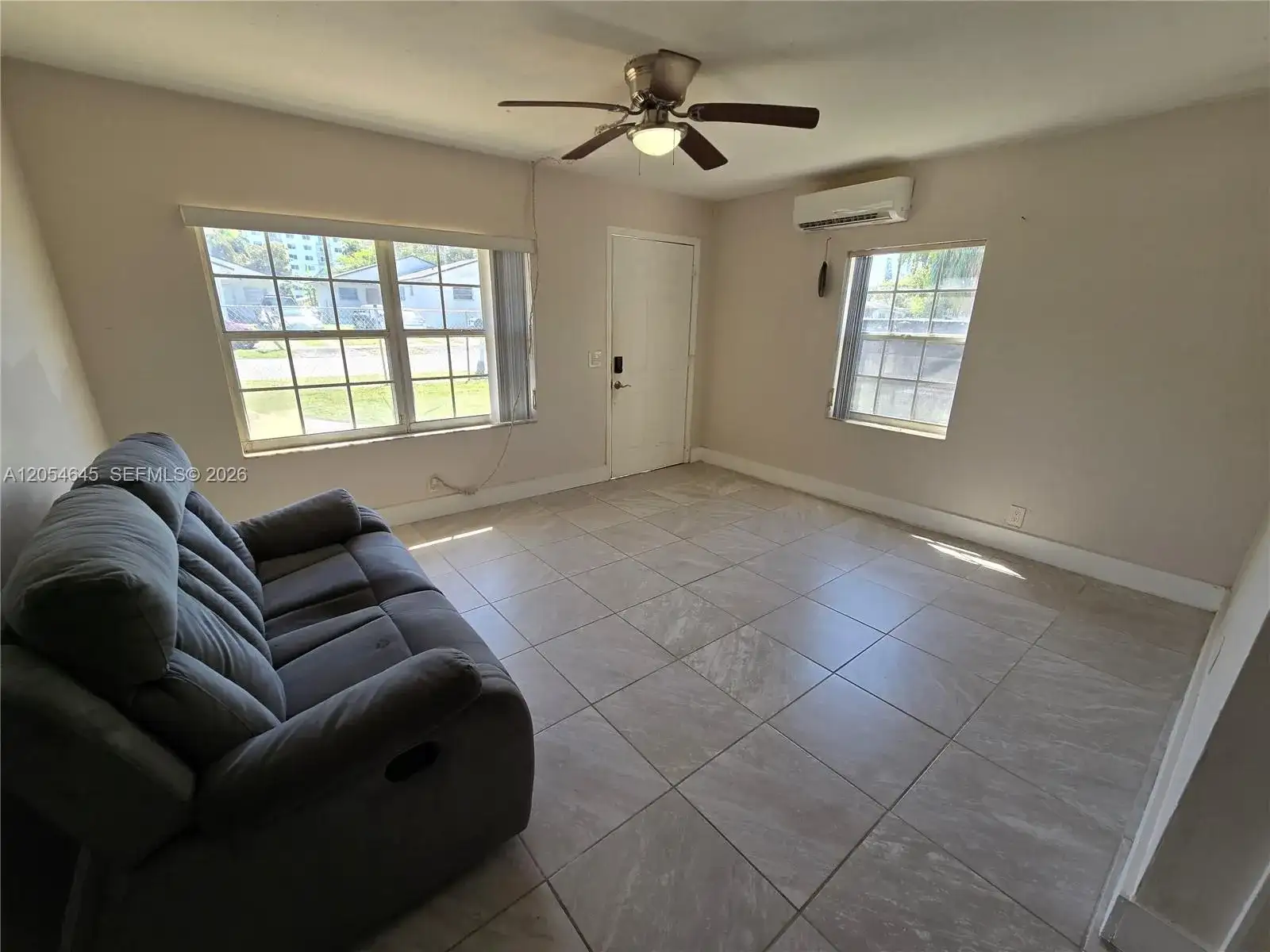 1293 NE 110th St # B, Miami FL 33161 photo 2