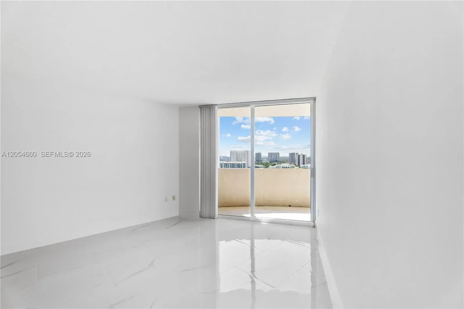 19501 W COUNTRY CLUB DR # 2506, Aventura FL 33180