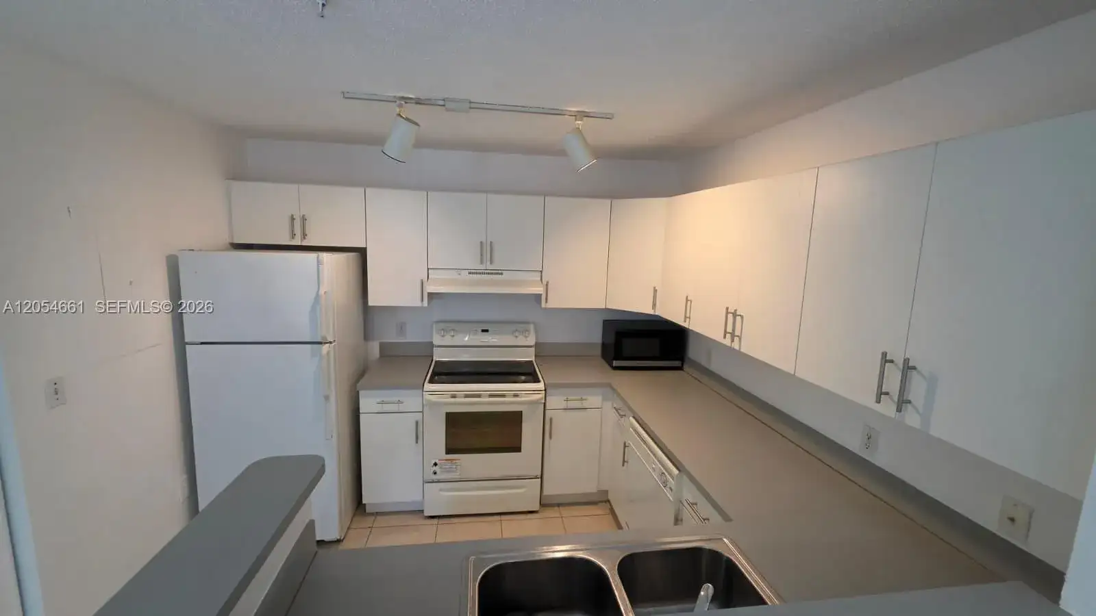 4500 NW 107th Ave # 9, Doral FL 33178 photo 5