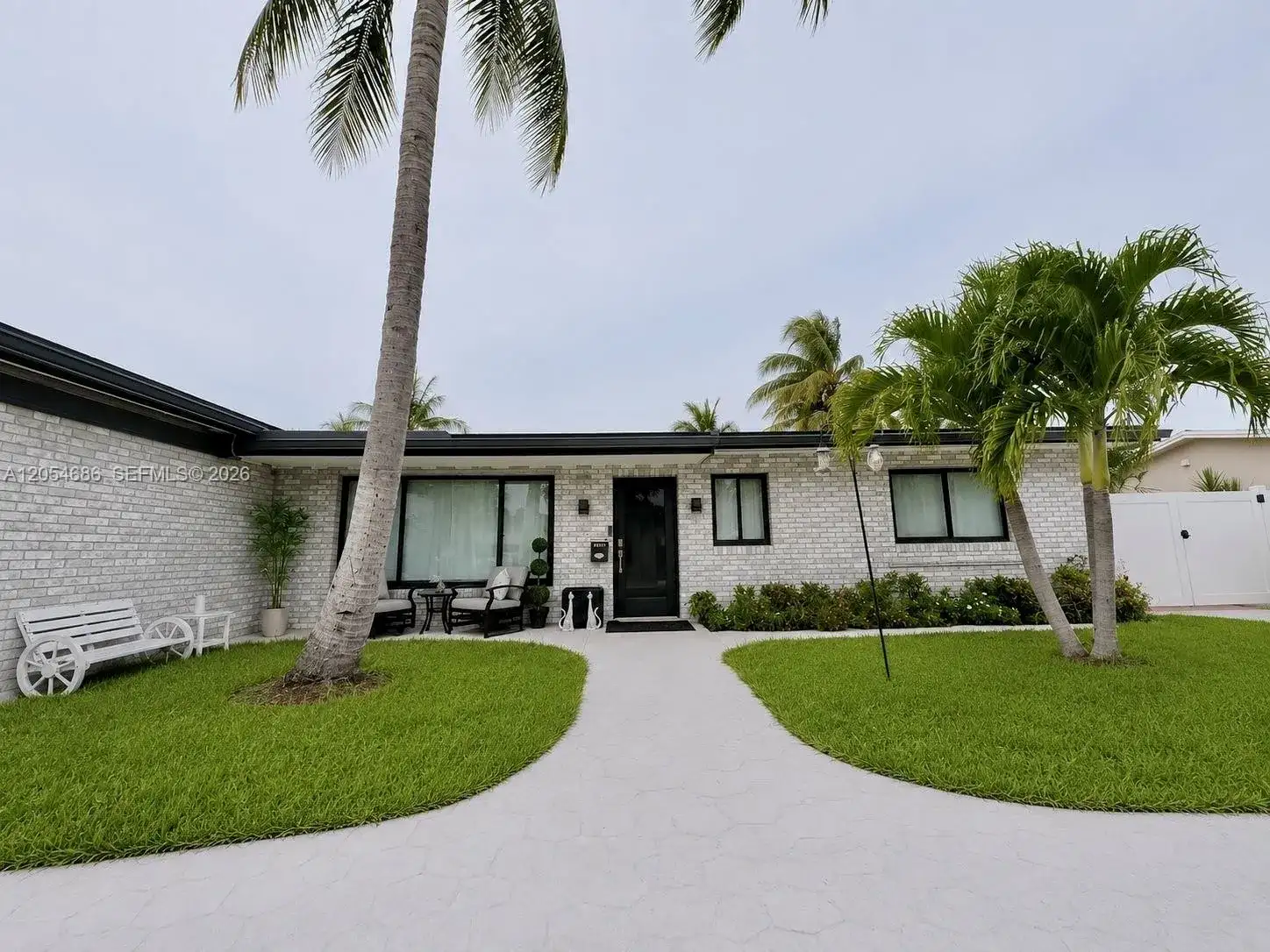 8641 NW 19th St, Pembroke Pines FL 33024 photo 4