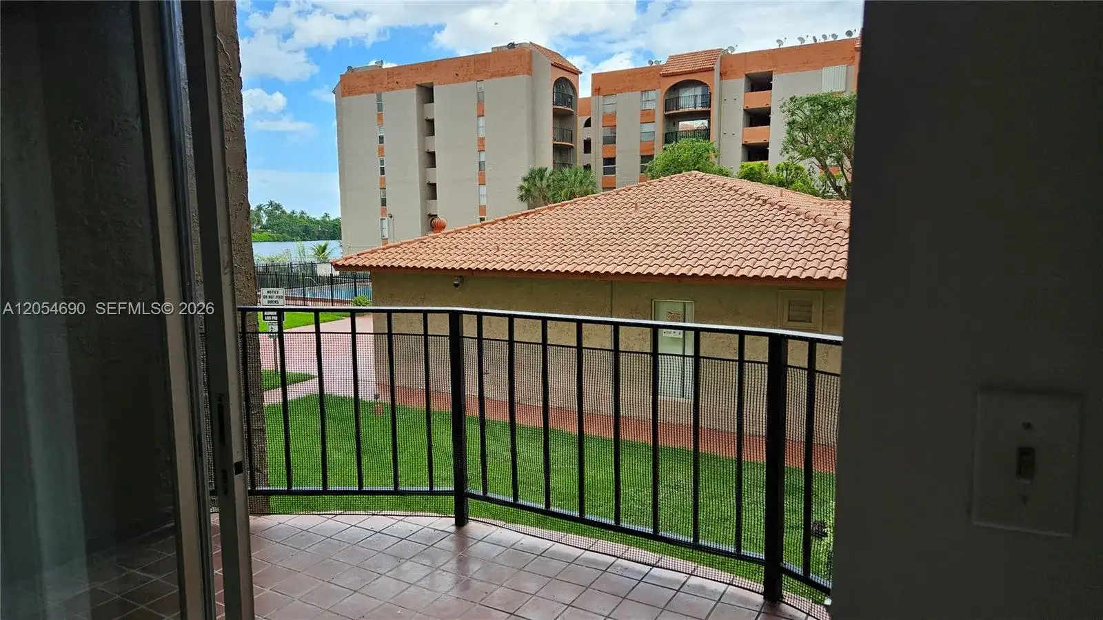 5201 NW 7th St # 207, Miami FL 33126 photo 2