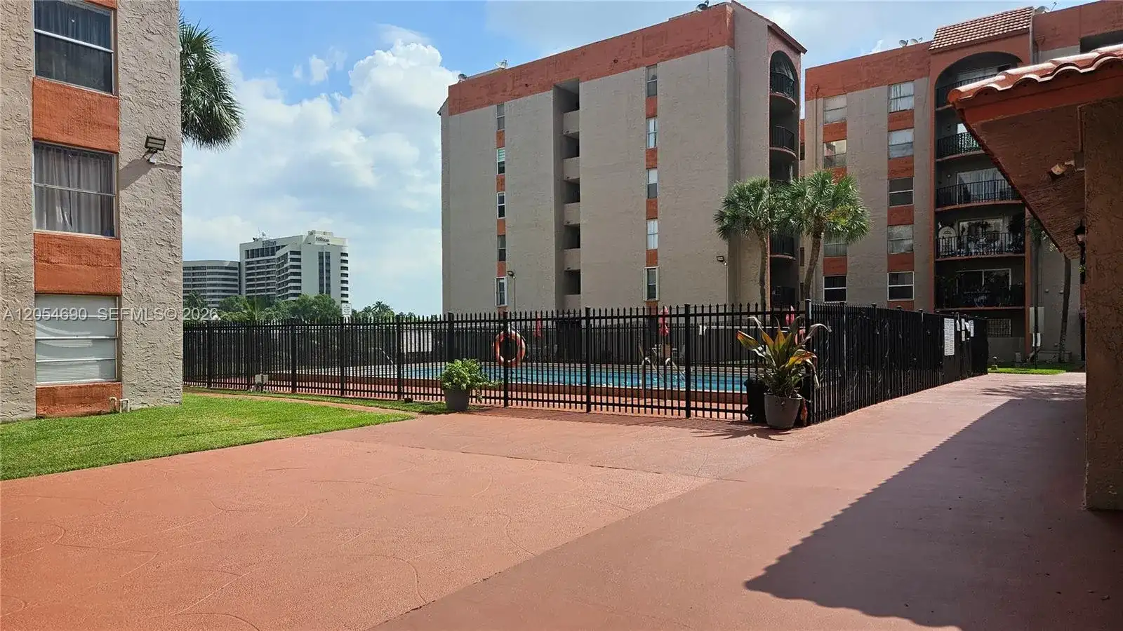 5201 NW 7th St # 207, Miami FL 33126 photo 3