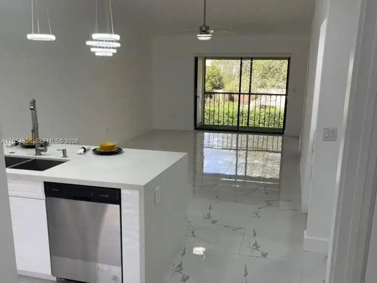 400 Club Cir # 202, Boca Raton FL 33487 photo 3