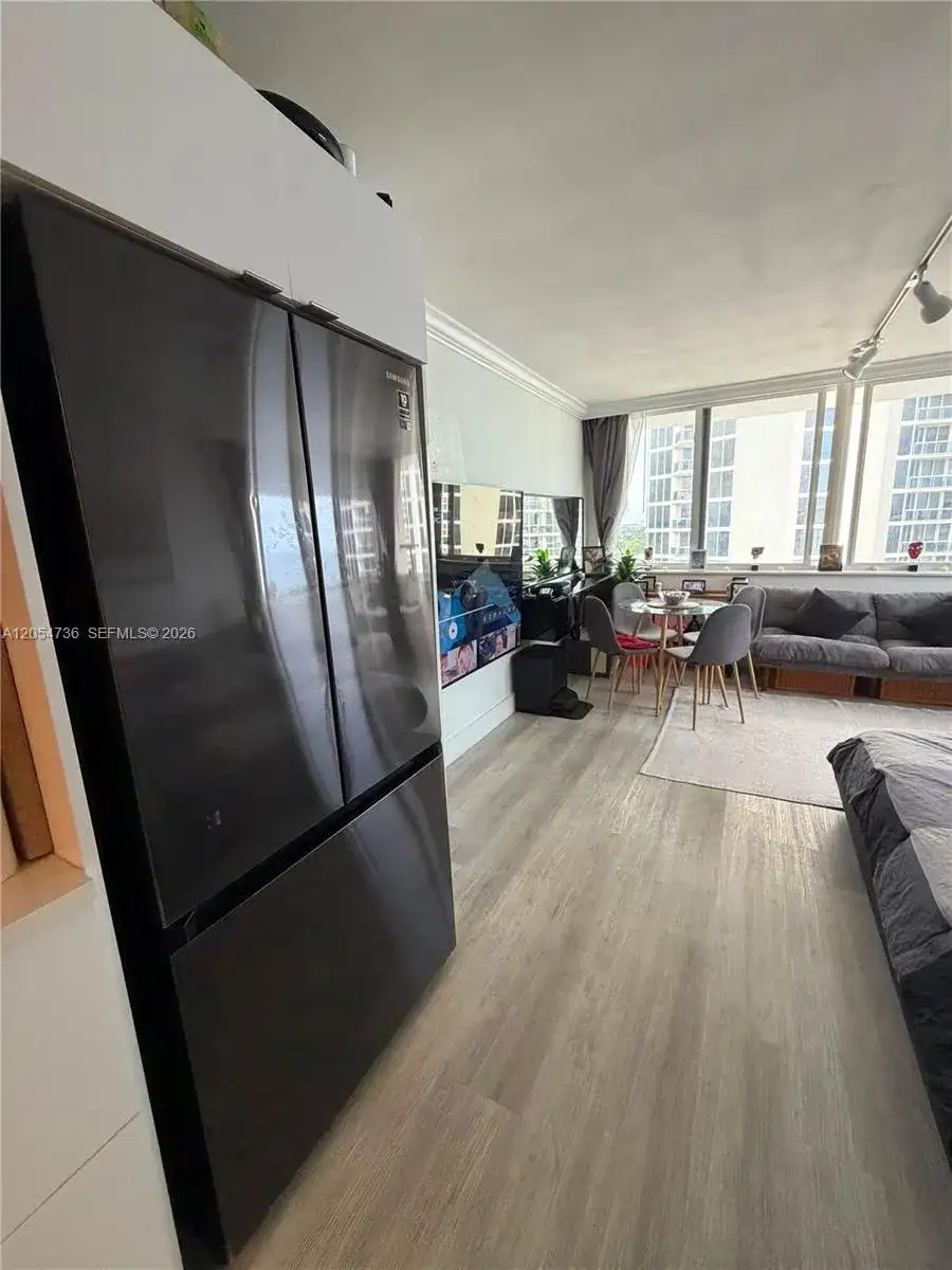 19201 Collins Ave # 1126, Sunny Isles Beach FL 33160 photo 3