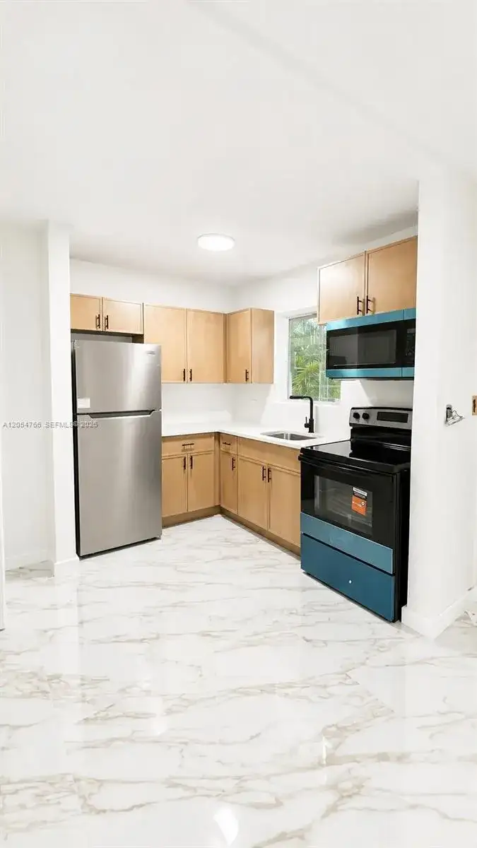 254 E Dania Beach Blvd # 7, Dania Beach FL 33004 photo 2
