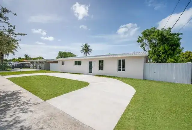 10040 SW 215th St, Cutler Bay FL 33189 photo 3