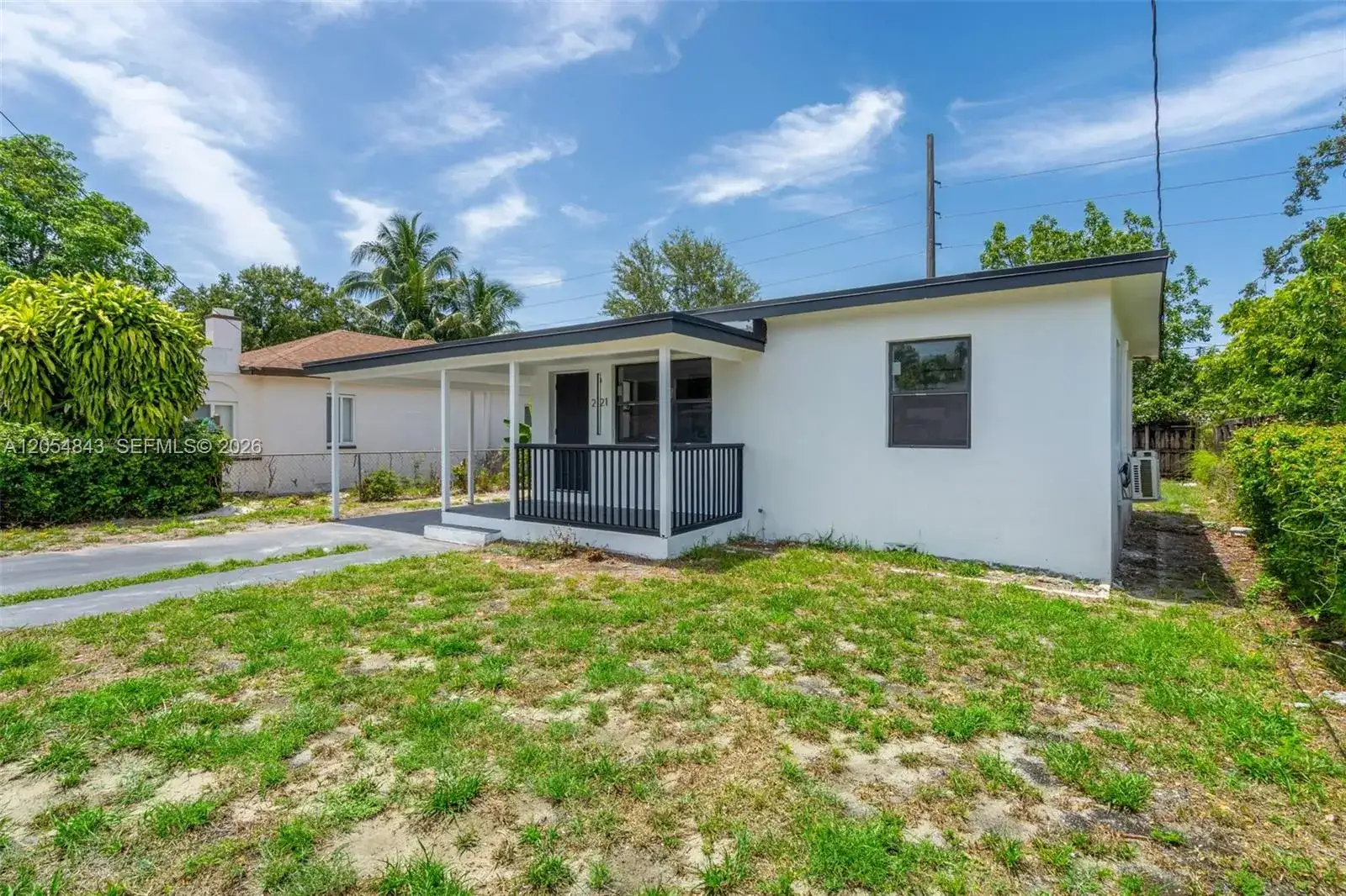 2121 NW 86th Ter, Miami FL 33147 photo 2
