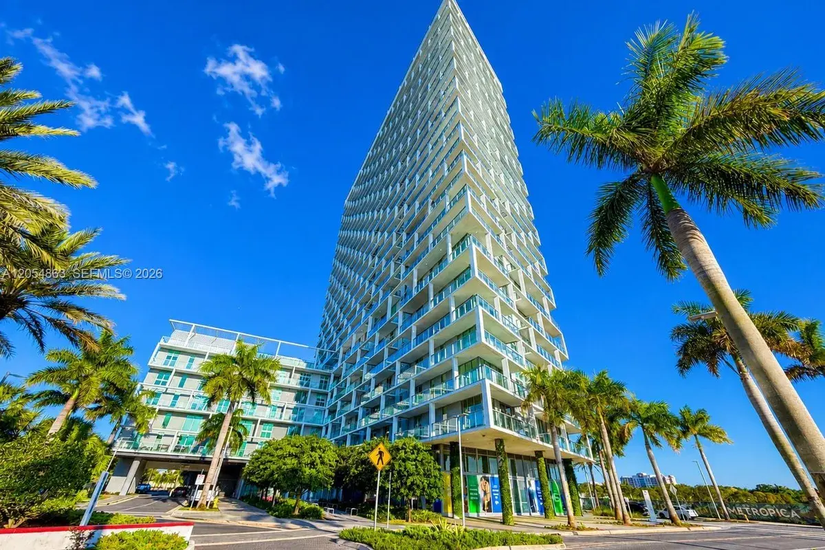 2000 METROPICA WAY # 2011, Sunrise FL 33323