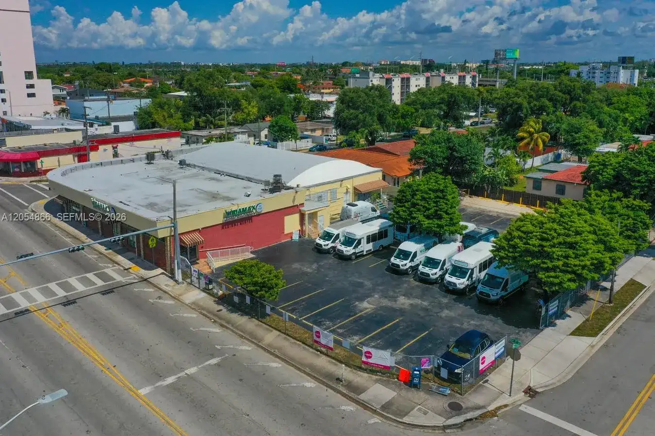 721 NW 21st Ct, Miami FL 33125 photo 4