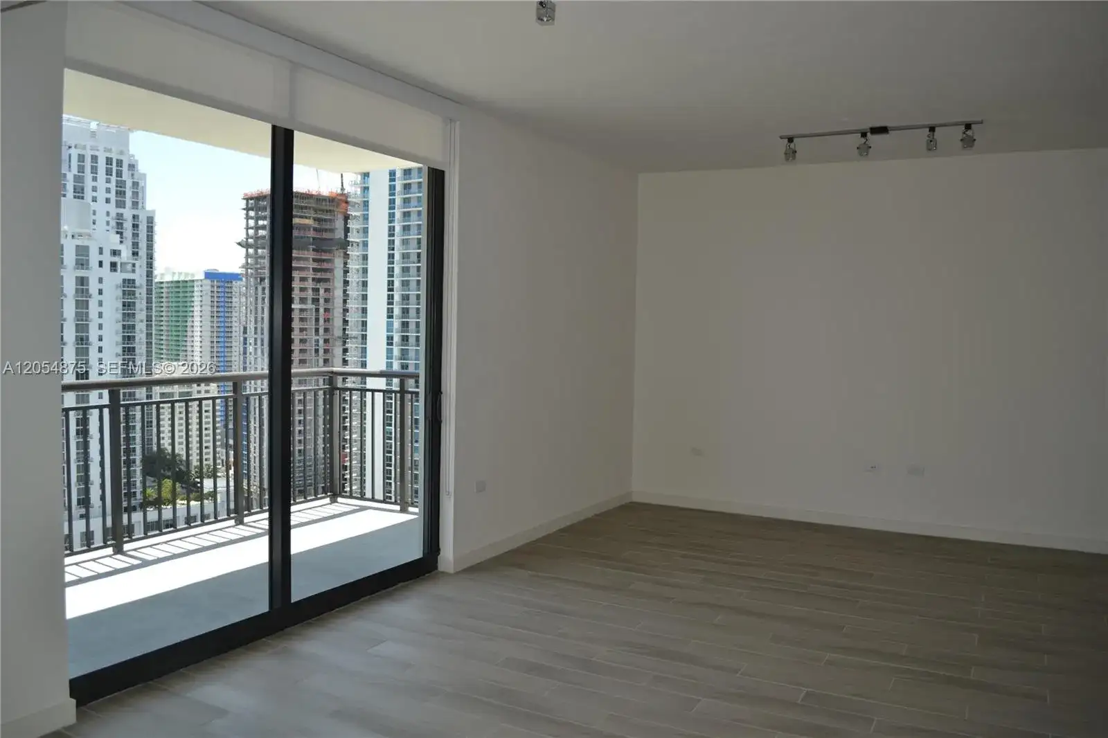 999 SW 1st Ave # 3302, Miami FL 33130 photo 4