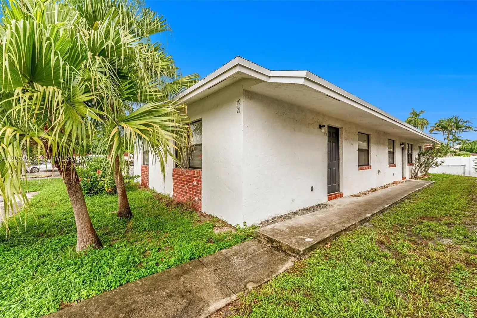 19 SE 4th Ter, Dania Beach FL 33004 photo 4