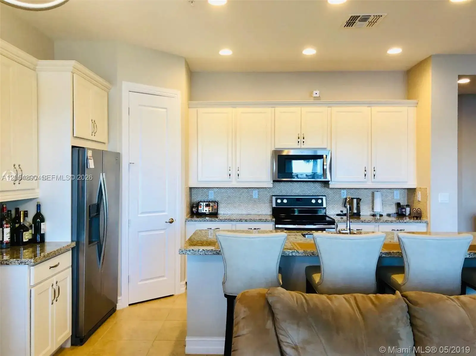 1409 SW 113th Ave, Pembroke Pines FL 33025 photo 4