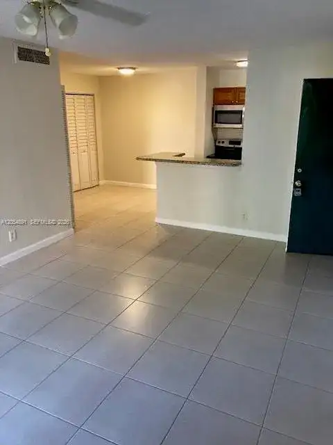 10765 Cleary Blvd # 103, Plantation FL 33324 photo 2