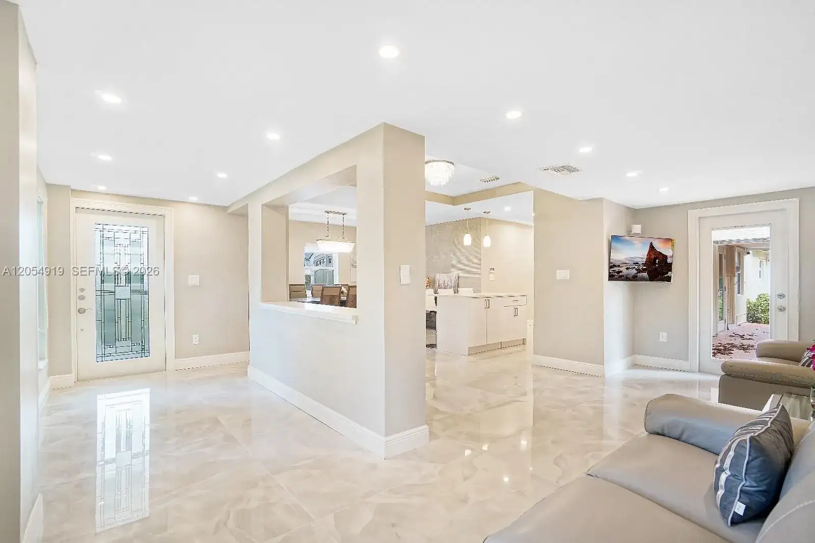 1266 NE 182nd St, North Miami Beach FL 33162 photo 5