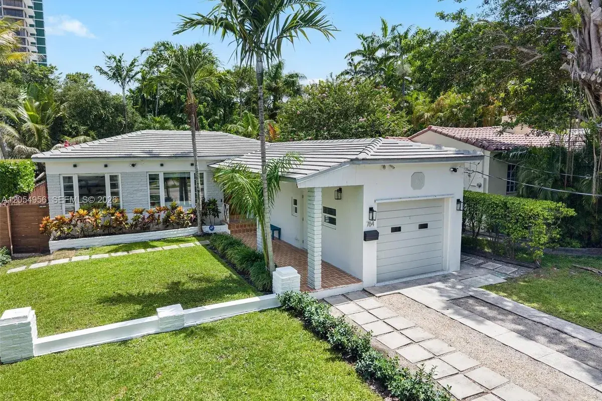 784 NE 71st St, Miami FL 33138