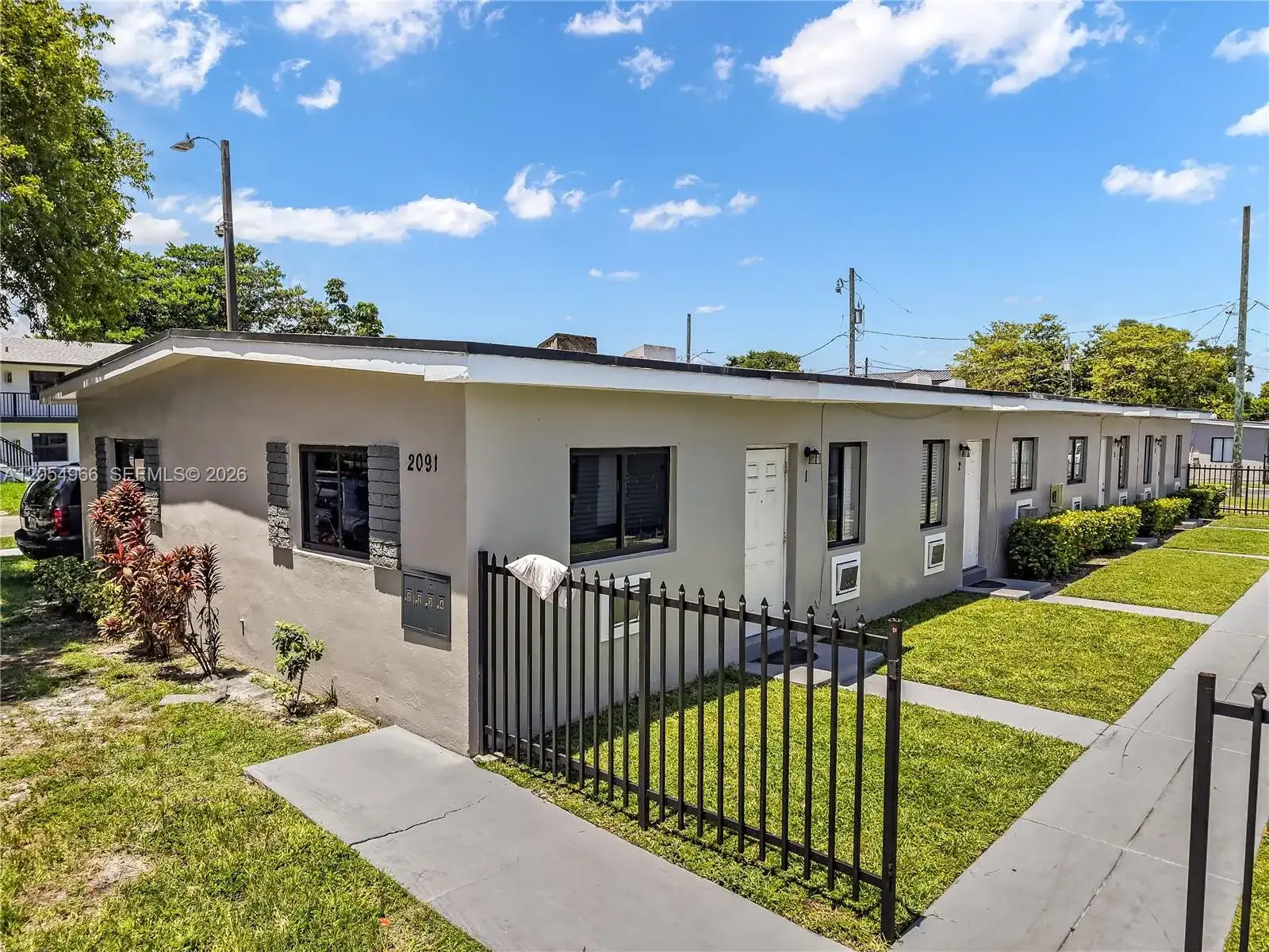 2090 NW 31st St, Miami FL 33142 photo 4