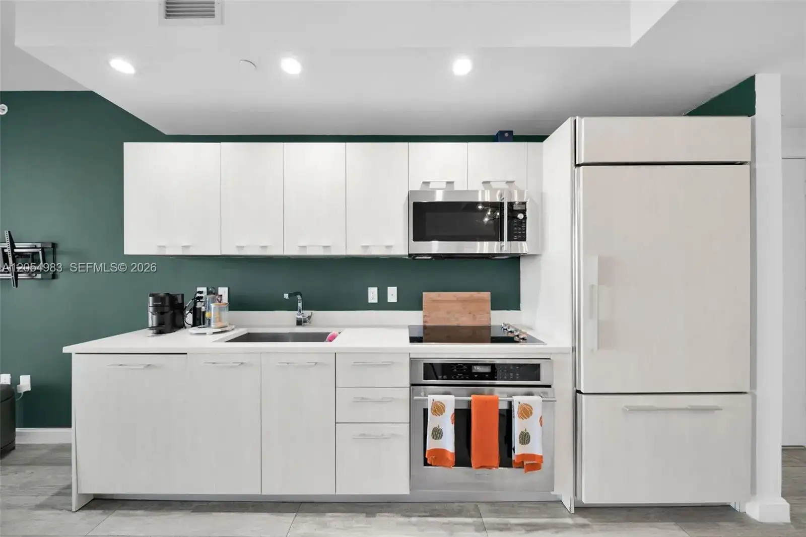 45 SW 9th St # 3909, Miami FL 33130 photo 3