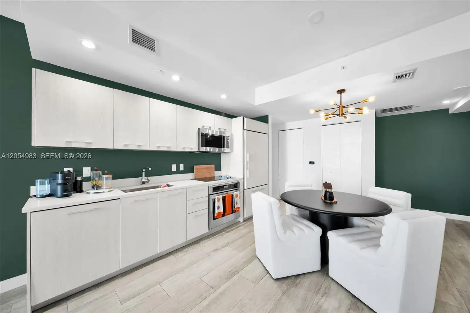 45 SW 9th St # 3909, Miami FL 33130 photo 4