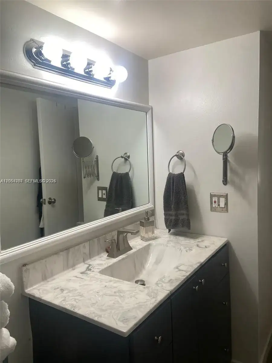13499 Biscayne Blvd # 1111, North Miami FL 33181 photo 3