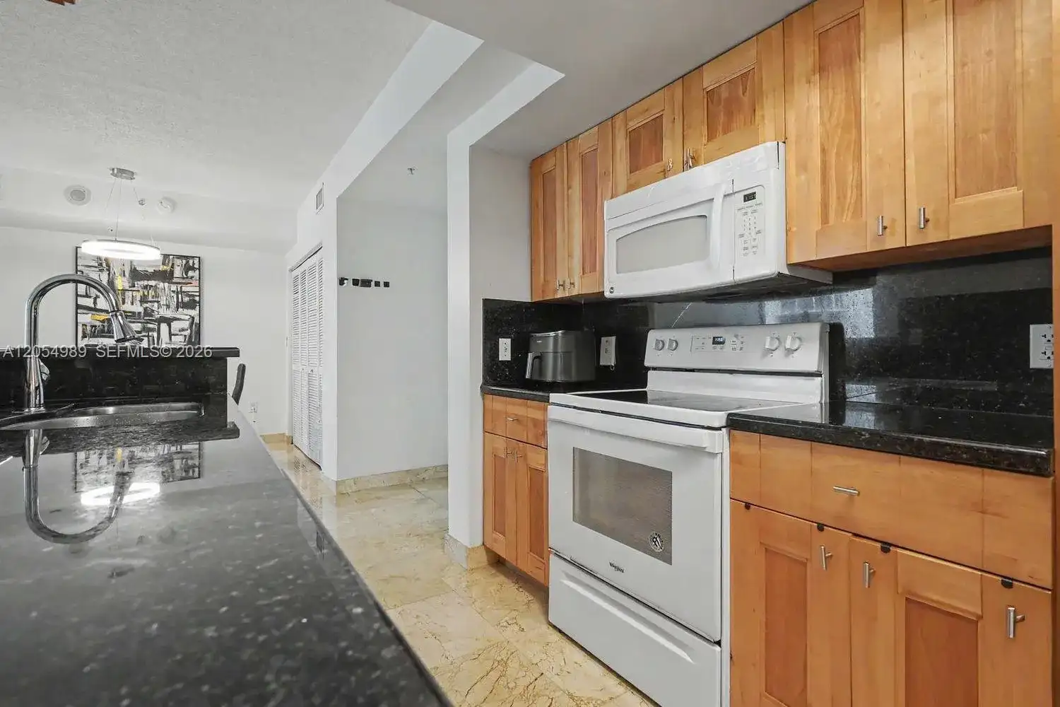 5085 NW 7th St # 906, Miami FL 33126 photo 5