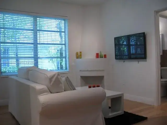 1525 Meridian Ave # 109, Miami Beach FL 33139 photo 4