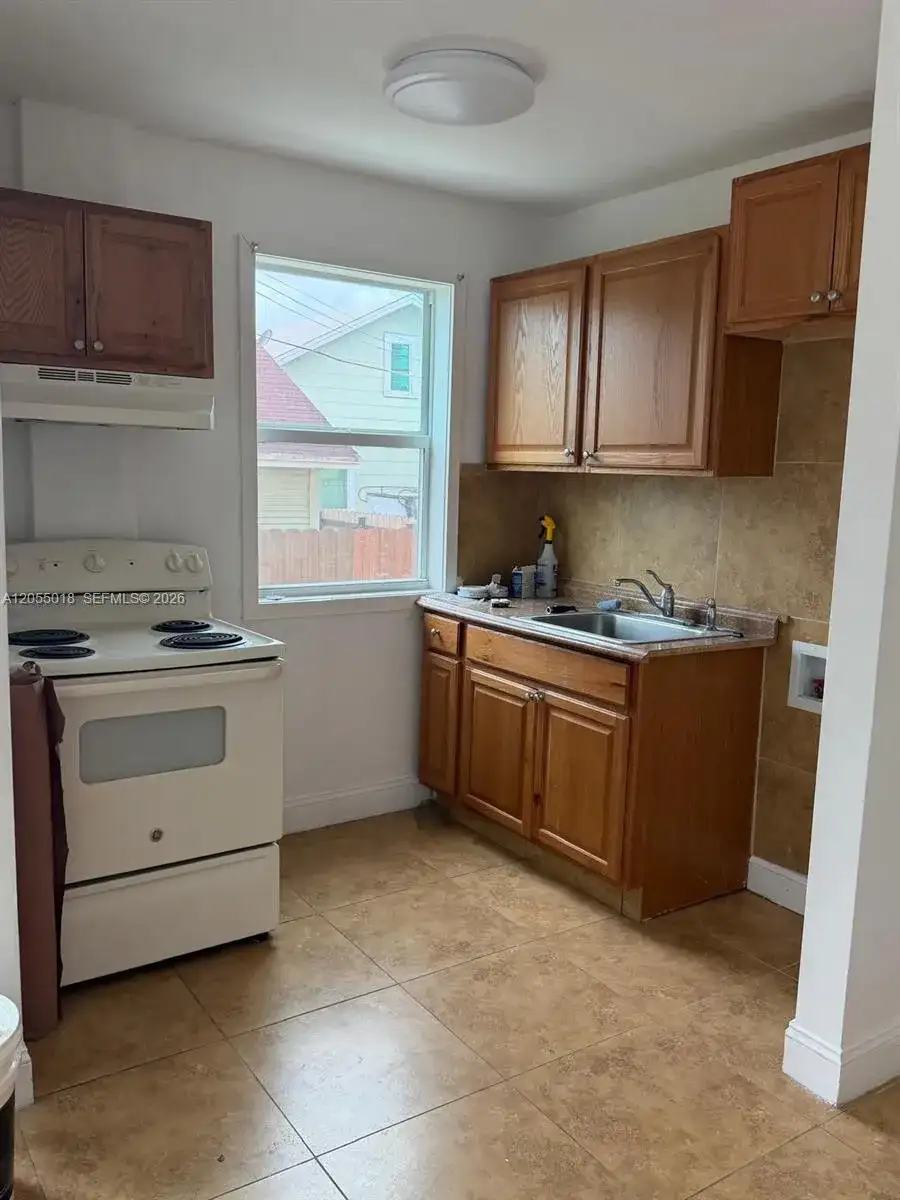 4152 SW 13th St # 7, Miami FL 33134 photo 4