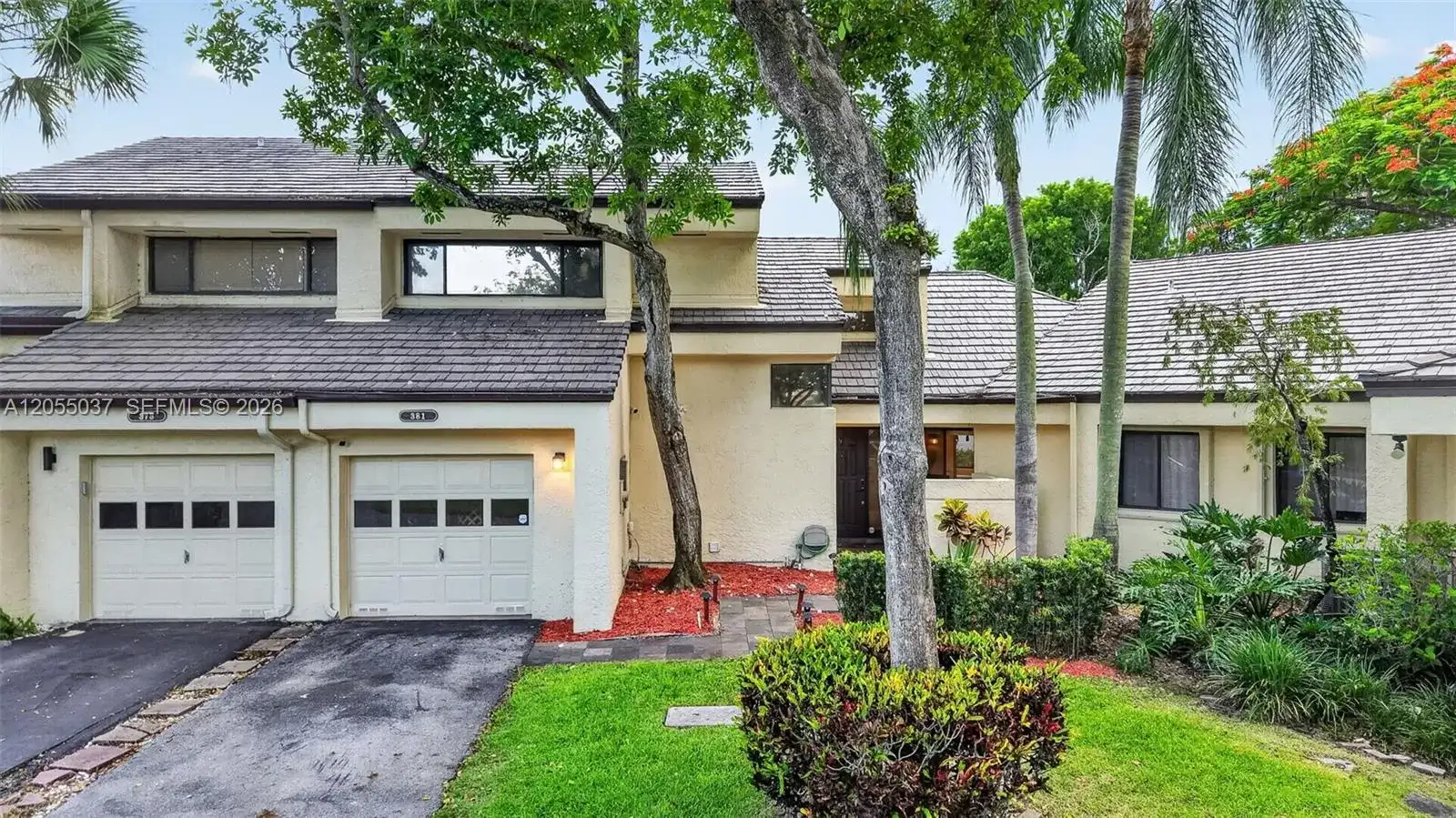 381 NW 94th Ter, Plantation FL 33324