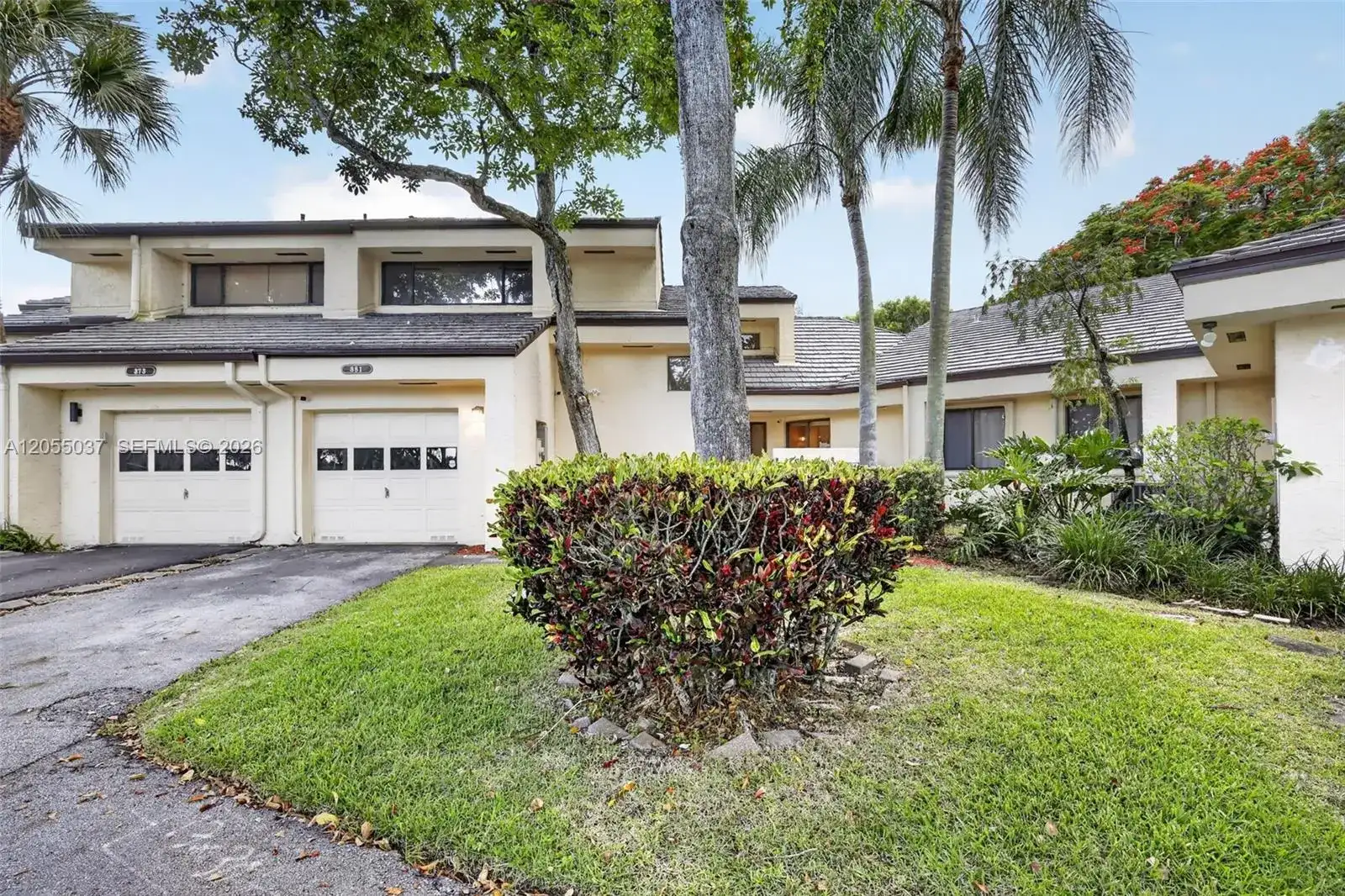 381 NW 94th Ter, Plantation FL 33324 photo 4