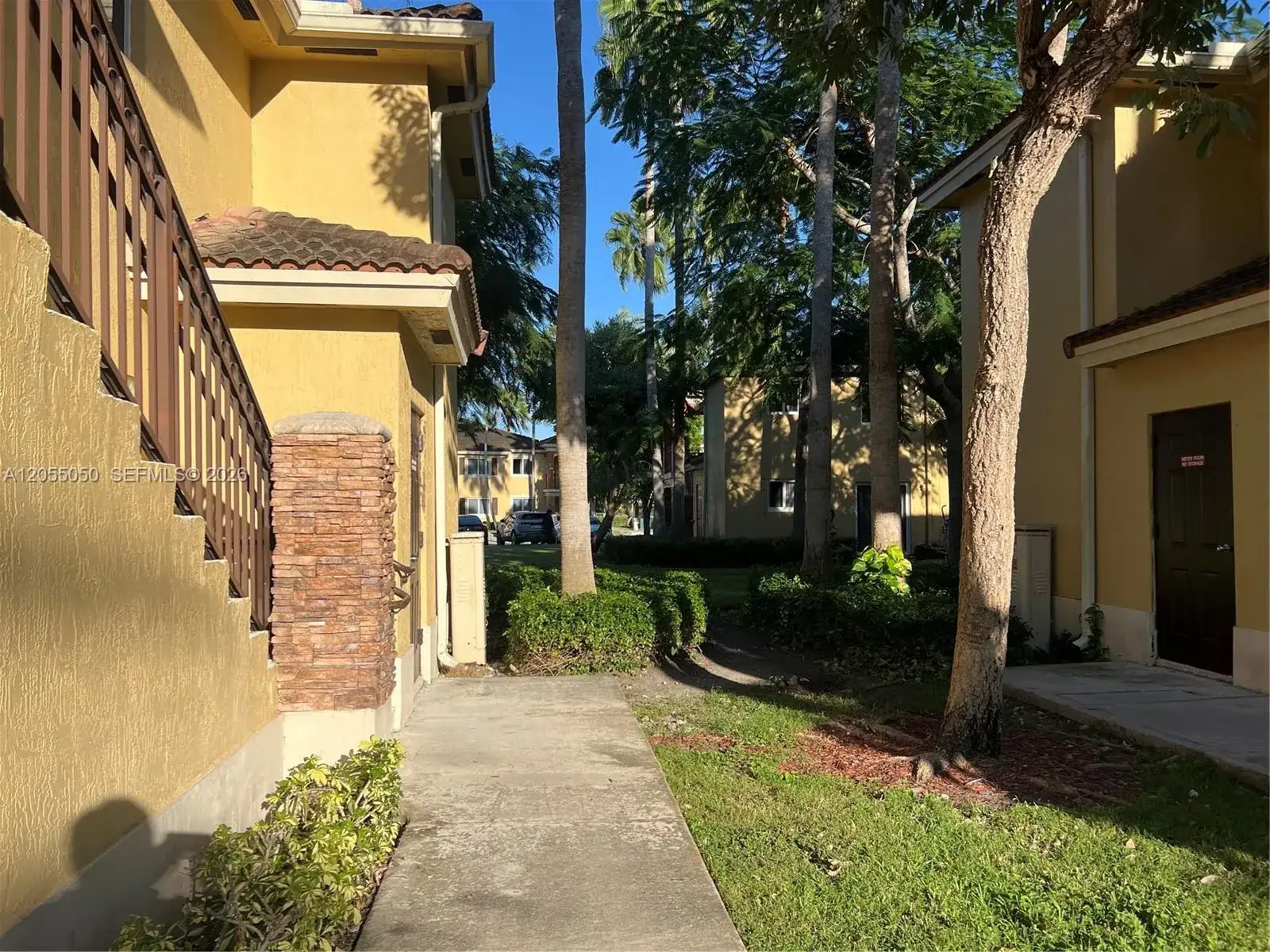 985 NE 33rd Ter # 104, Homestead FL 33033 photo 2