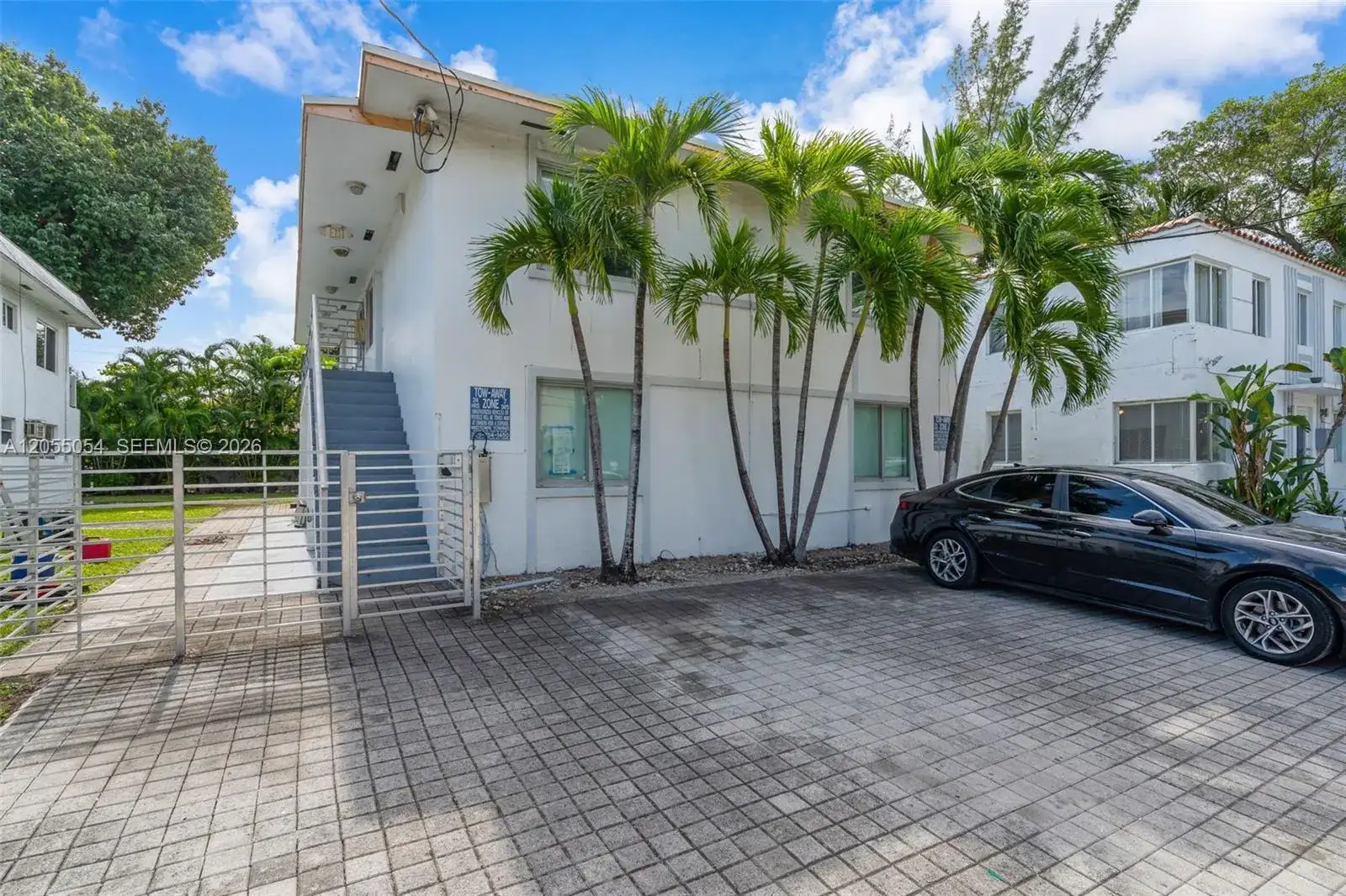 560 NE 63rd St, Miami FL 33138 photo 2