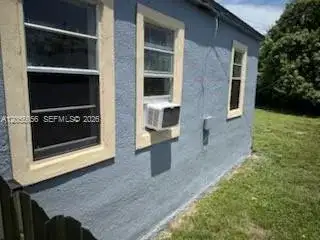 863 NW 139th St, Miami FL 33168 photo 3