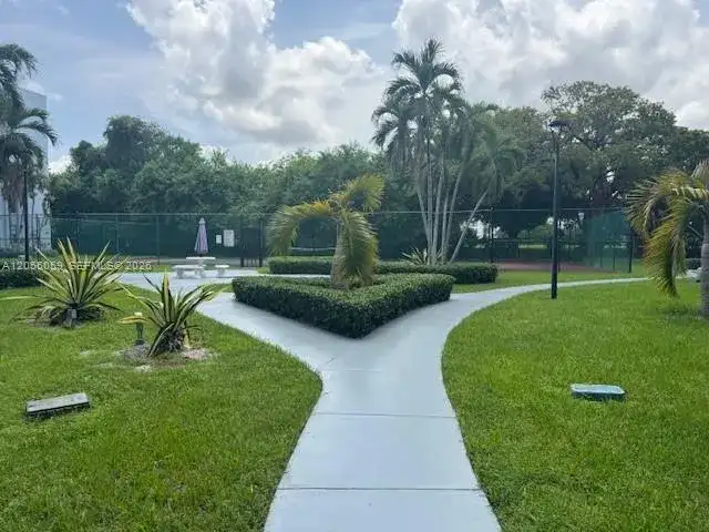 9440 Fontainebleau Blvd # 514, Miami FL 33172 photo 3