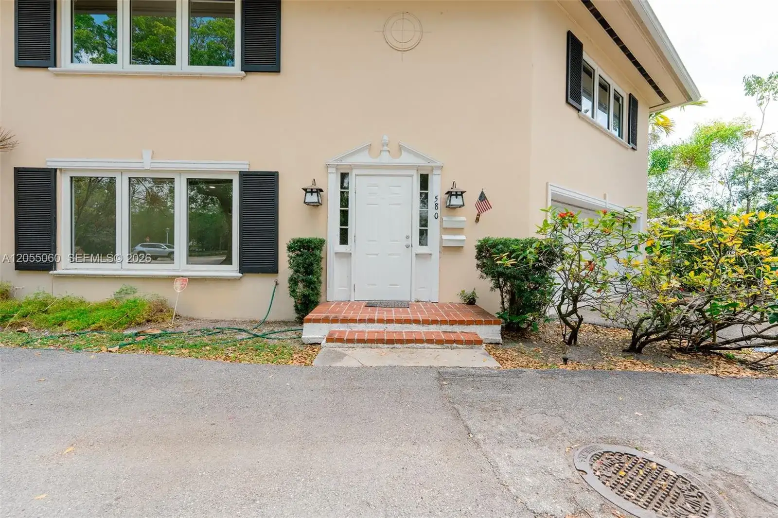 580 UNIVERSITY DR # 2, Coral Gables FL 33134 photo 3