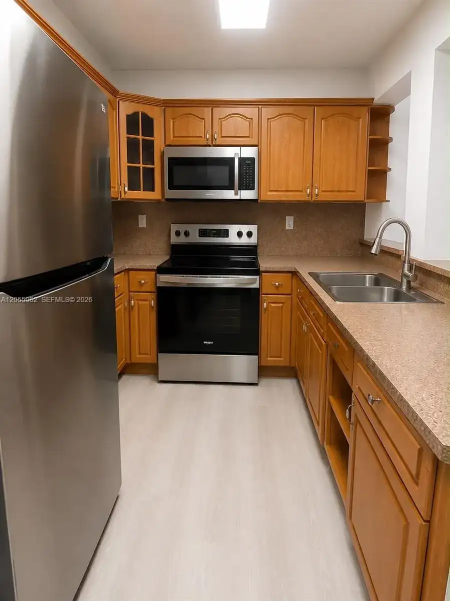 5625 W 20th Ave # 404, Hialeah FL 33012 photo 3