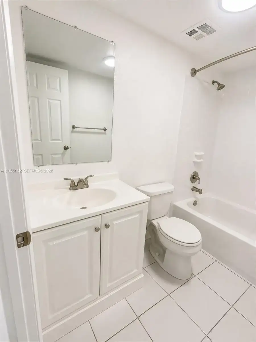 5625 W 20th Ave # 404, Hialeah FL 33012 photo 5