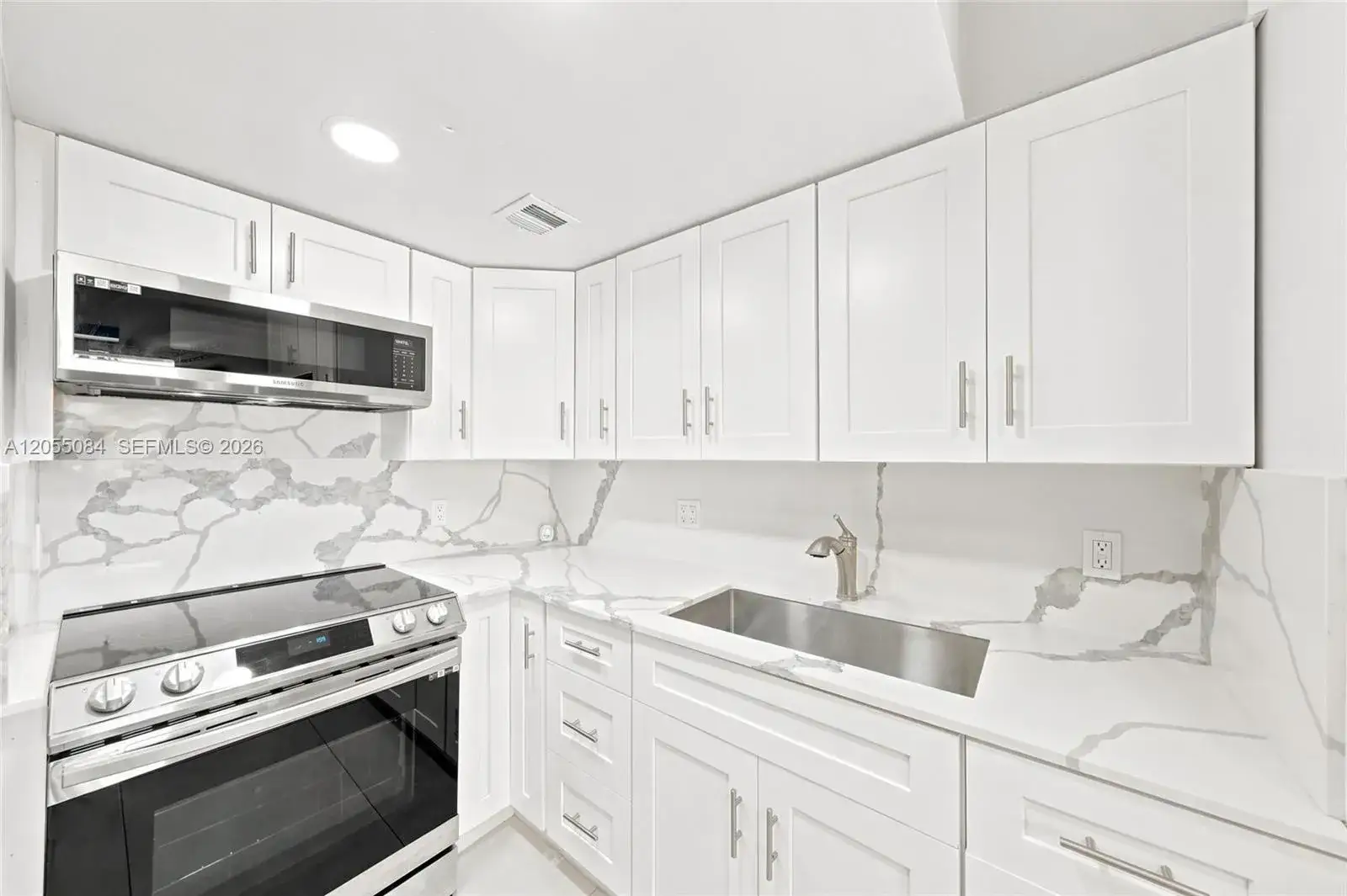 5255 W 26th Ct # 803, Hialeah FL 33016
