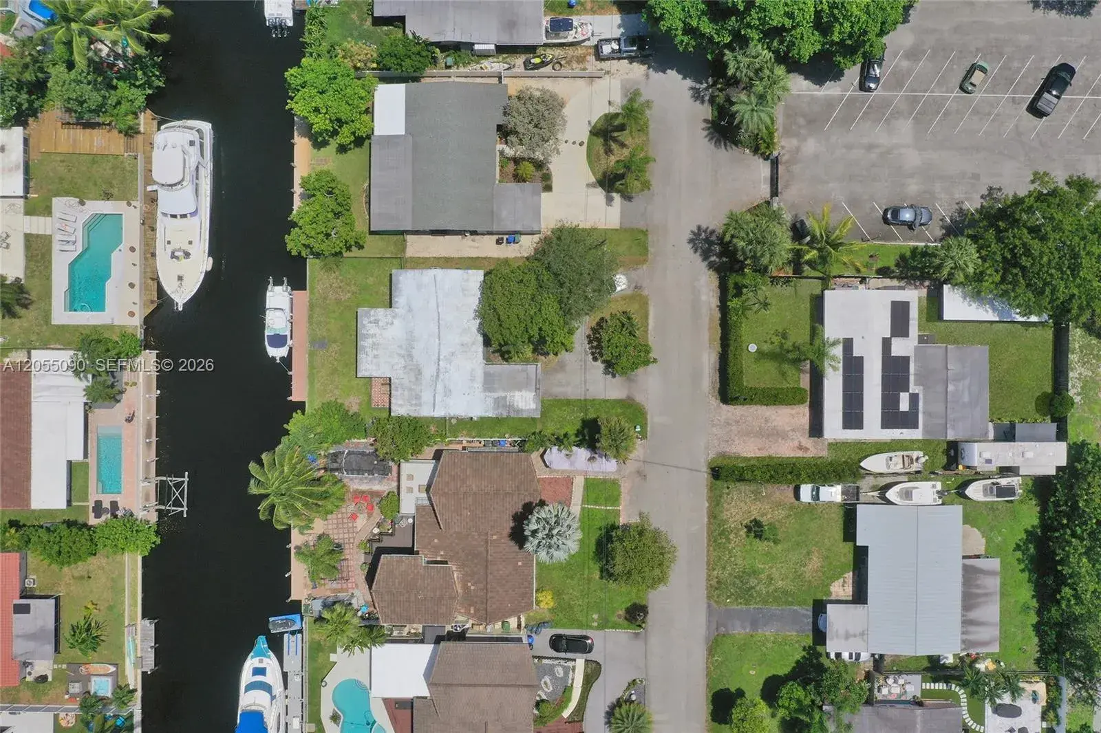 2531 Whale Harbor Ln, Fort Lauderdale FL 33312