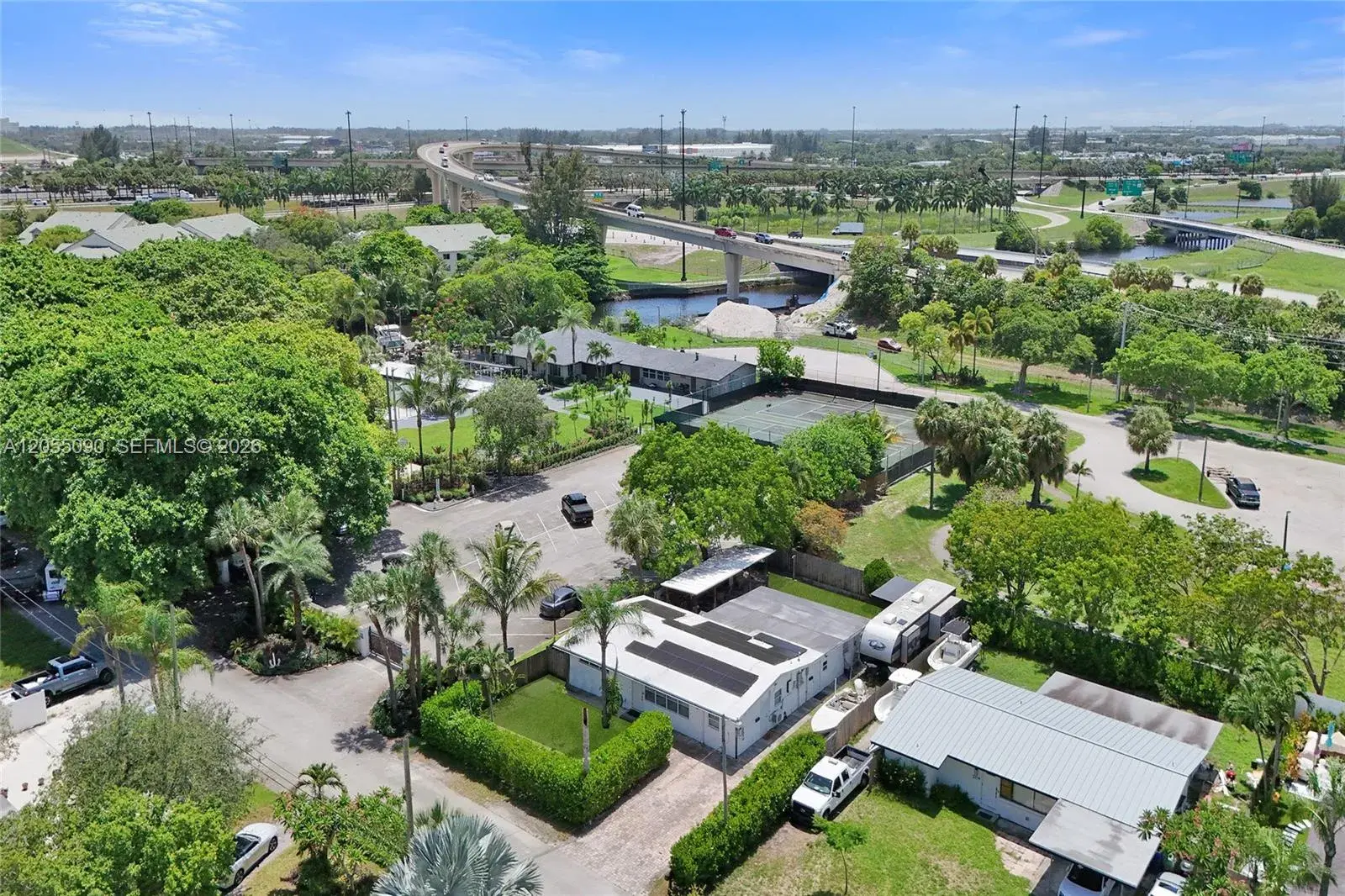 2531 Whale Harbor Ln, Fort Lauderdale FL 33312