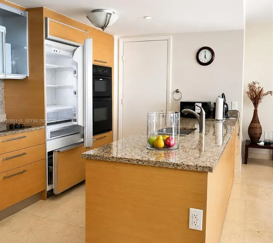 1830 S Ocean Dr # 1407, Hallandale Beach FL 33009