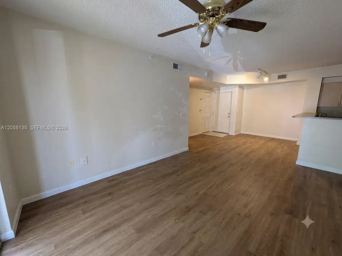 8060 N Nob Hill Rd # 101, Tamarac FL 33321 photo 2