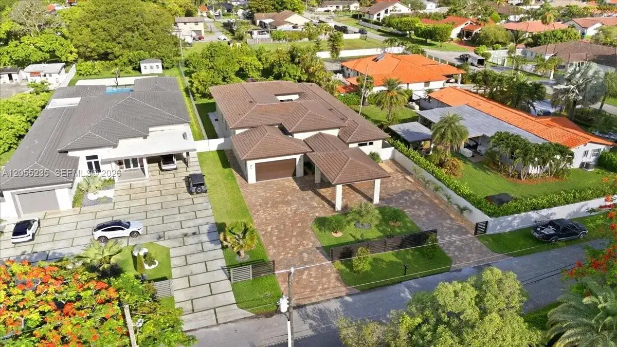 2880 SW 113 Avenue, Miami FL 33165 photo 3