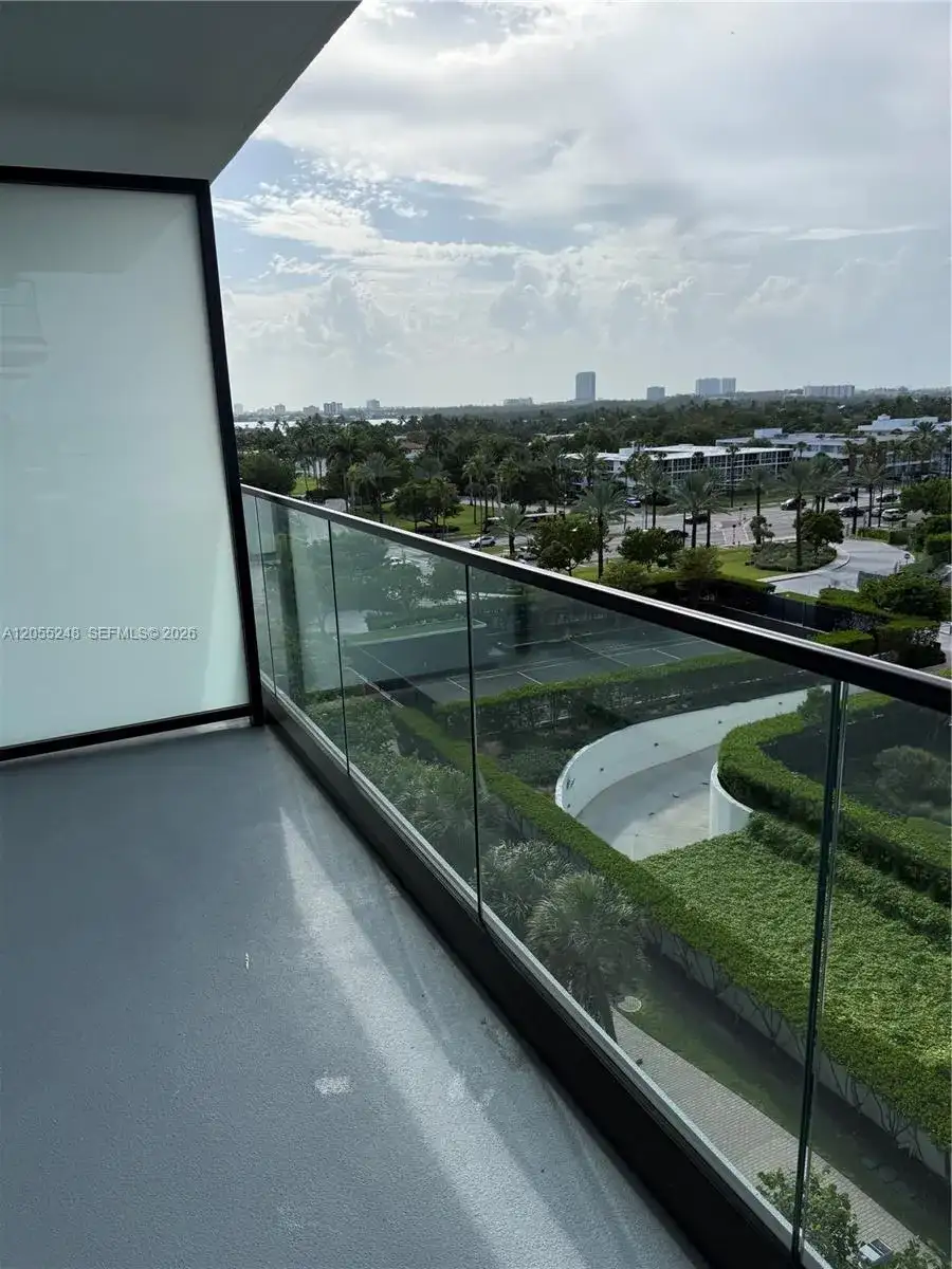 10185 NE Collins Ave # 822, Bal Harbour FL 33154 photo 4