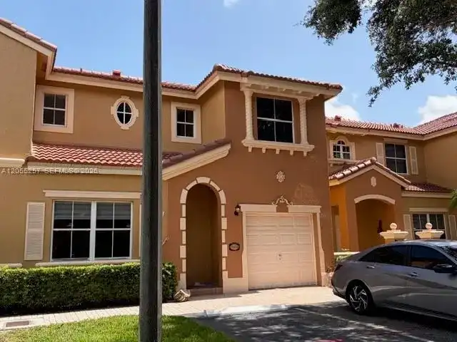 8423 S NW 138th Terrace # 2802, Miami Lakes FL 33016