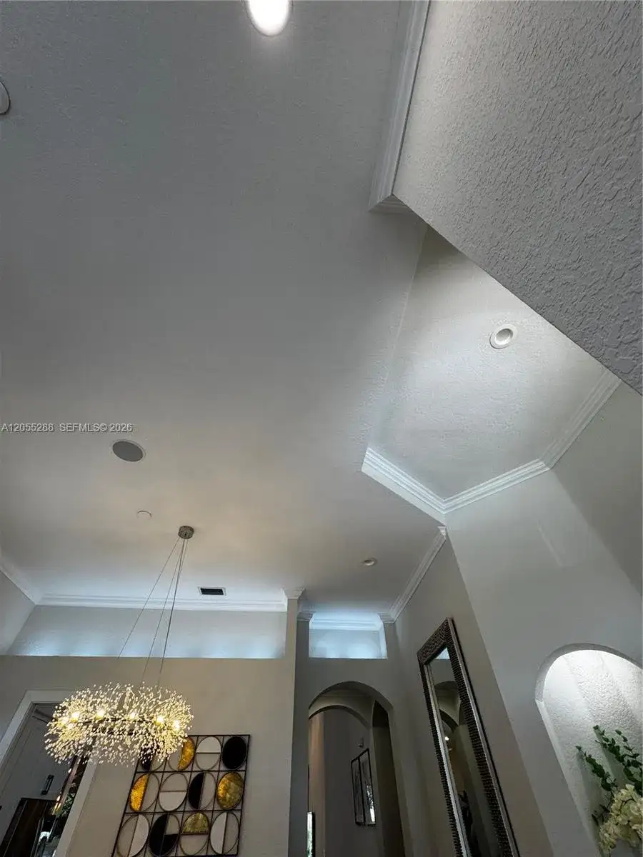 1773 NW 72nd Way, Pembroke Pines FL 33024 photo 4